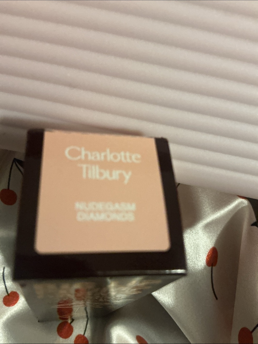 Charlotte Tilbury Nude Dream Diamonds big lip plump  - Soft Nude Pink